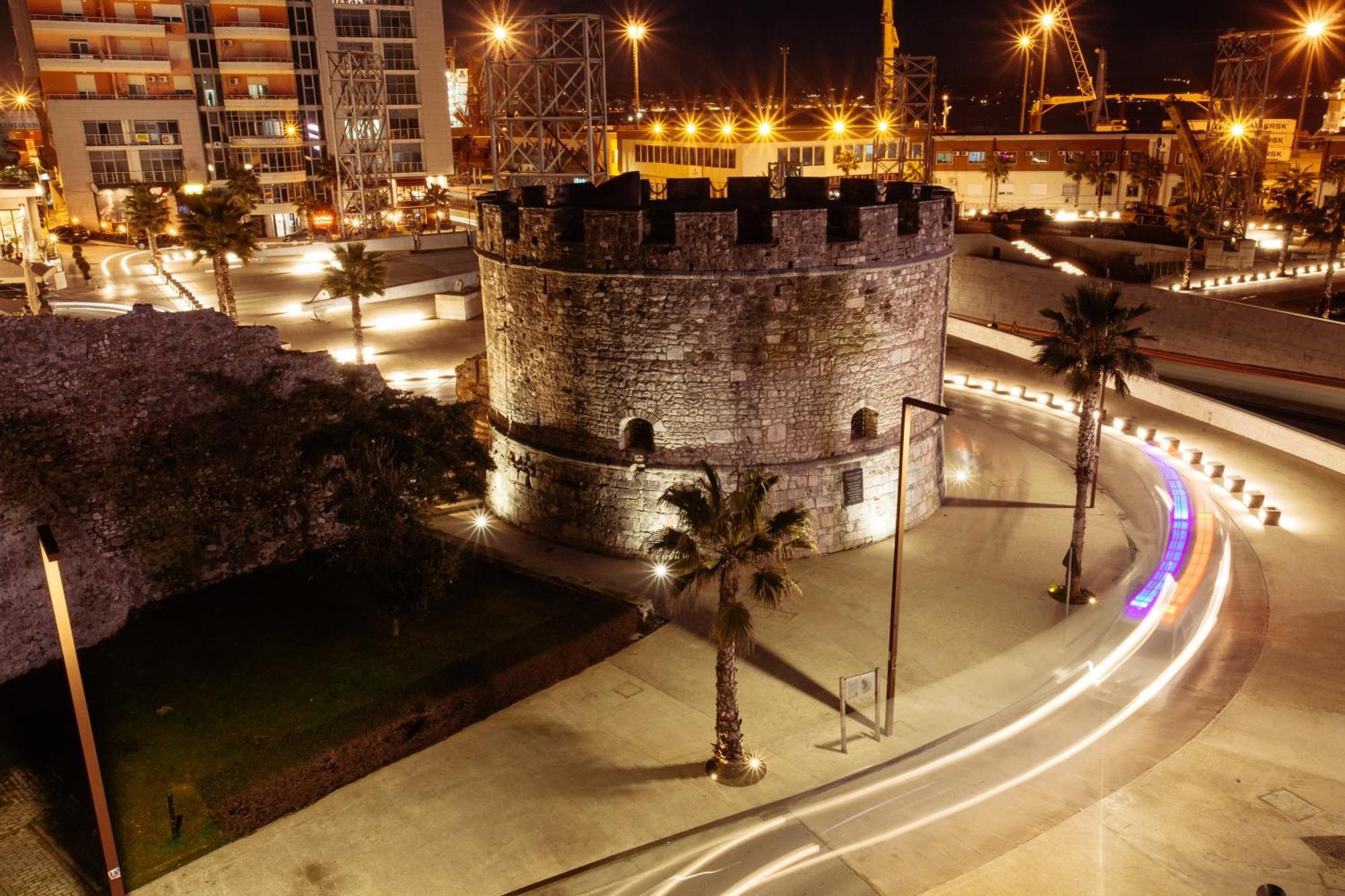 Super Apartment In The Ancient Roman Amphitheater Durrës Exteriér fotografie